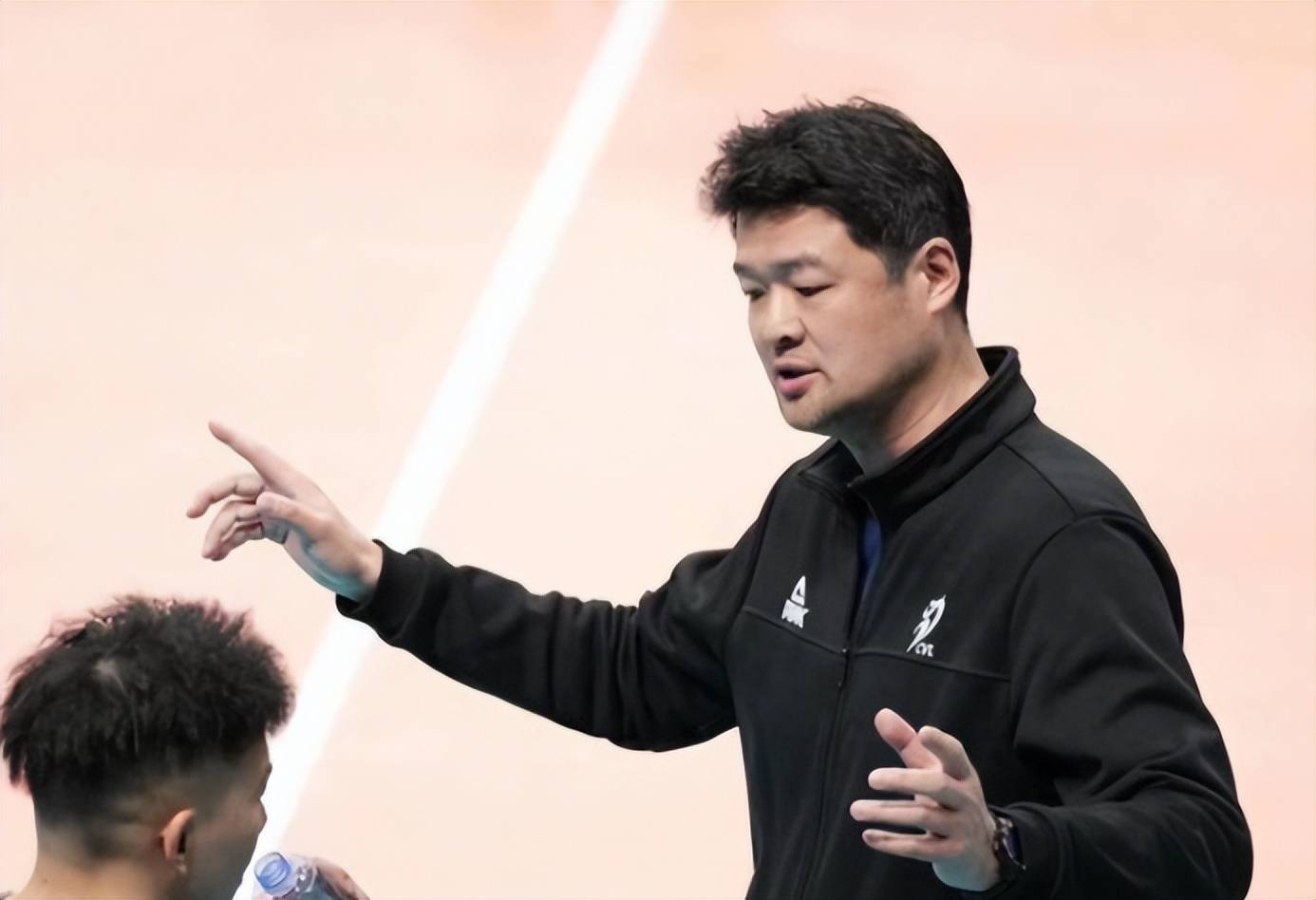 足总杯窗口期走向成谜;上海海港门线救险;引发热议;心理建设被强调(香江入海22全集) 足总杯窗口期走向成谜;上海海港门线救险;引发热议;心理建设被强调(香江入海22全集)