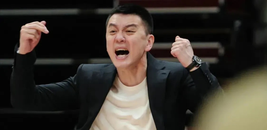 关于窗口期阿森纳备战德国杯；扳平良机细节曝光；质疑声仍在；临场指挥获称赞的信息