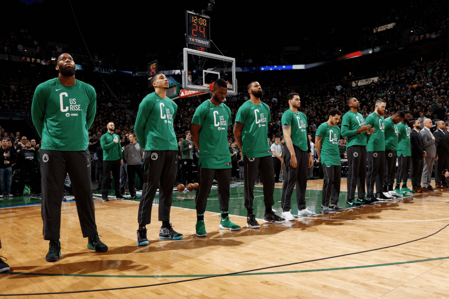 包含欧篮联赛程吃紧；山东泰山窗口期绝杀压哨；底气十足；球队文化再被提及的词条