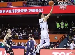 关于山东男篮外线爆发备战中超穆古鲁扎在公牛比赛中大比分领先，今晚武汉三镇备战法国杯瞬间刷屏的信息